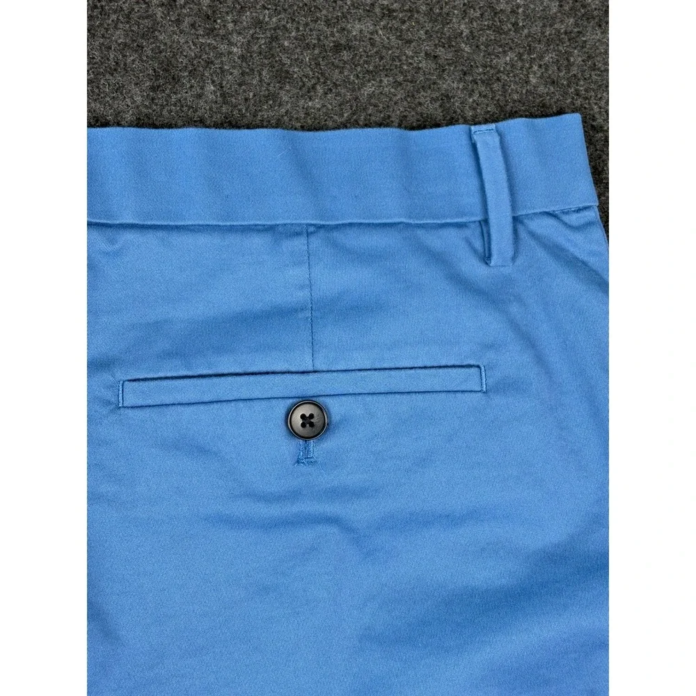 Banana Republic Mens 9 Inch Chino Shorts Size 33 Sky Blue Flat Front Casual
